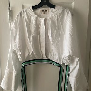 White cropped top shirt with ribbon details